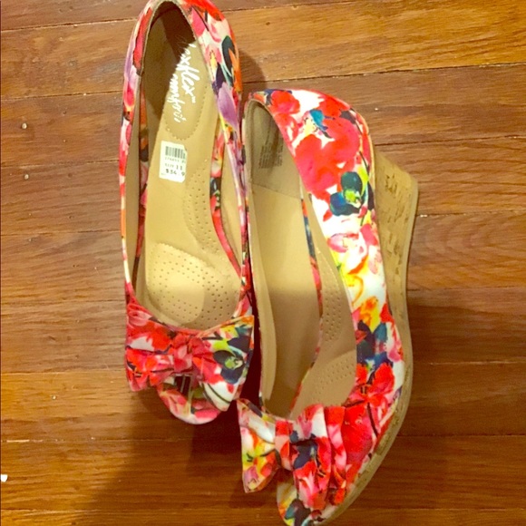 Shoes - Women’s floral wedges